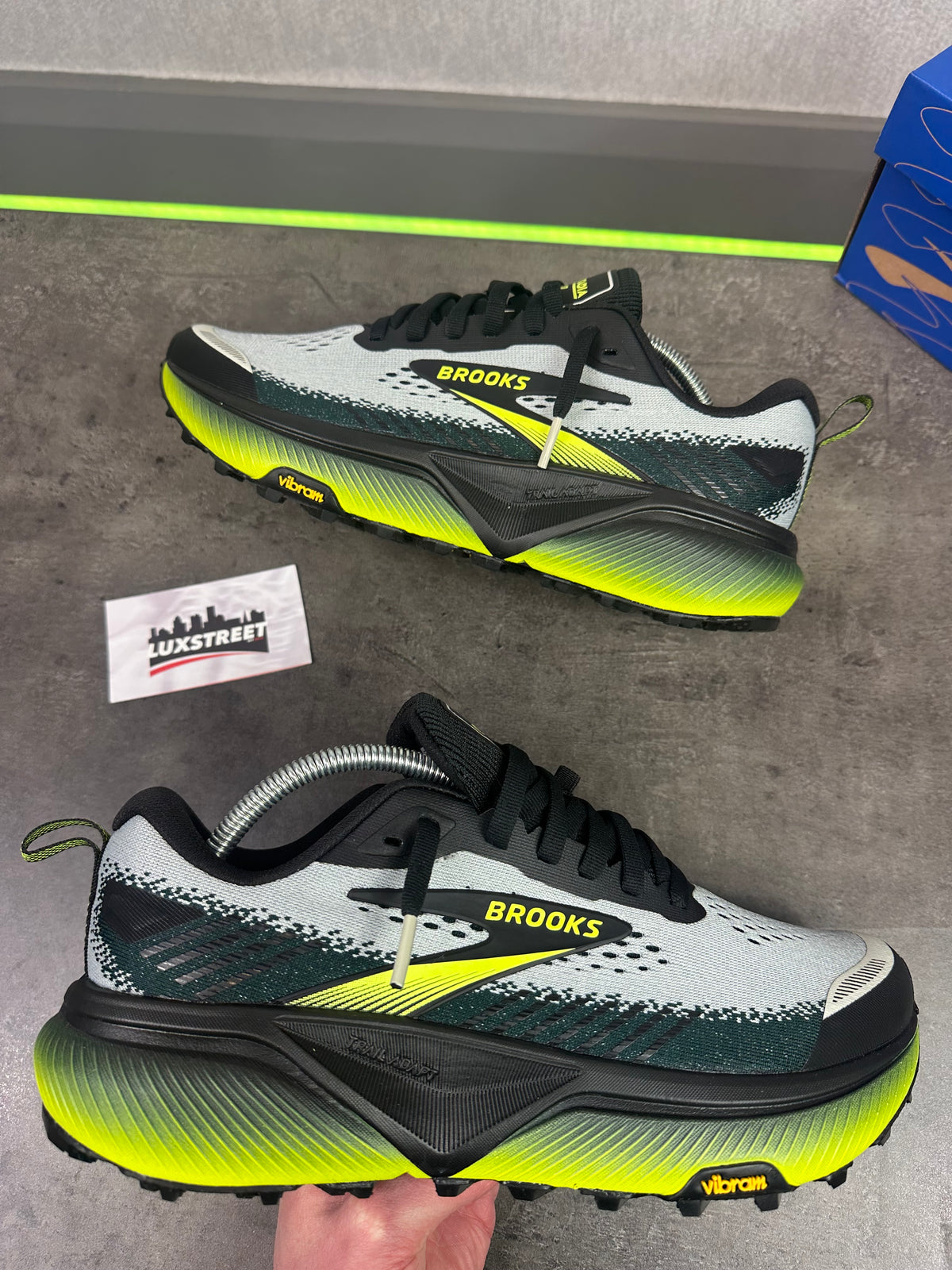 Brooks Cascadia 20 ‘Grey Volt’