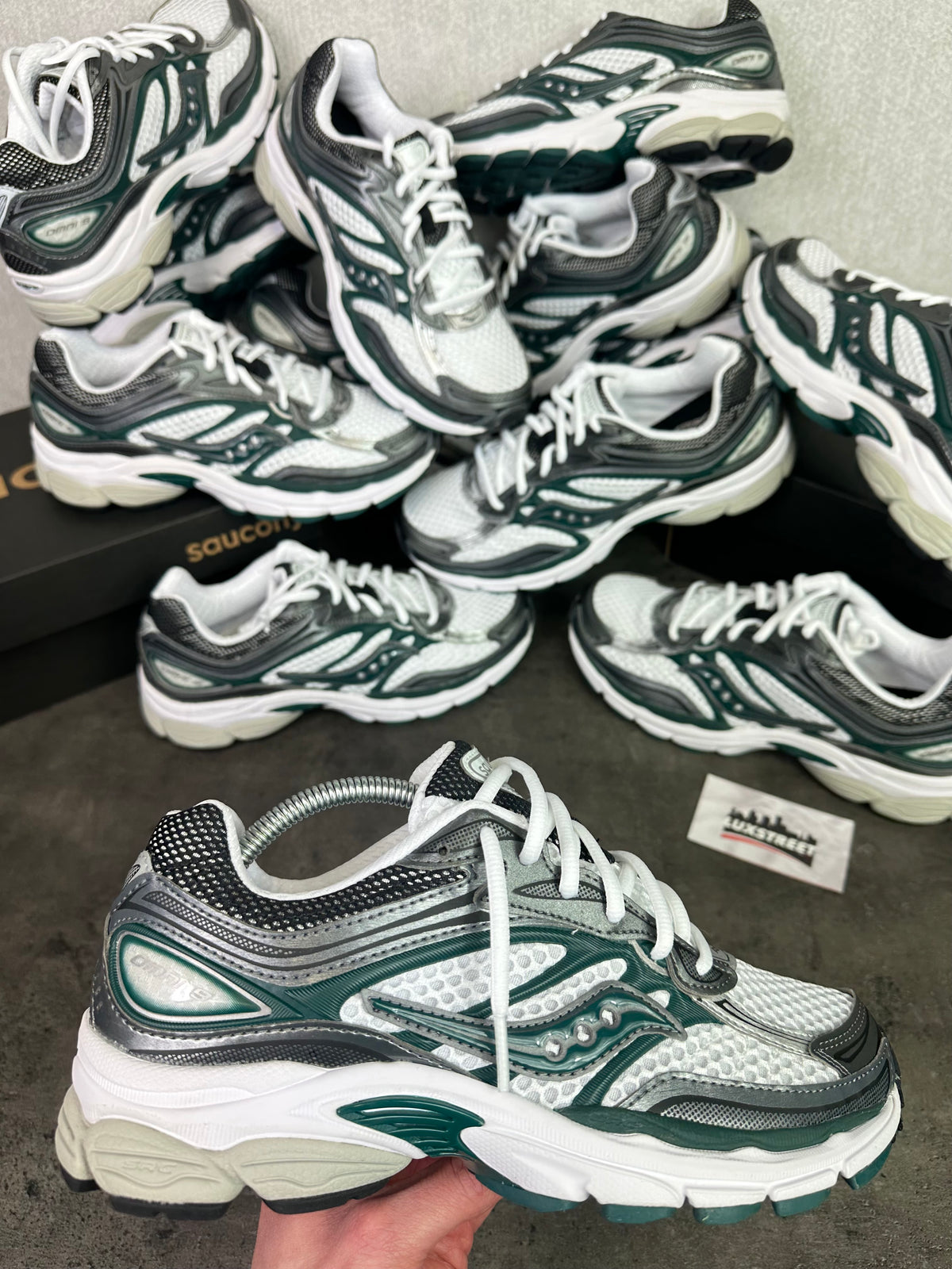 Saucony Pro Grid Omni 9 ‘Gadget Pine’