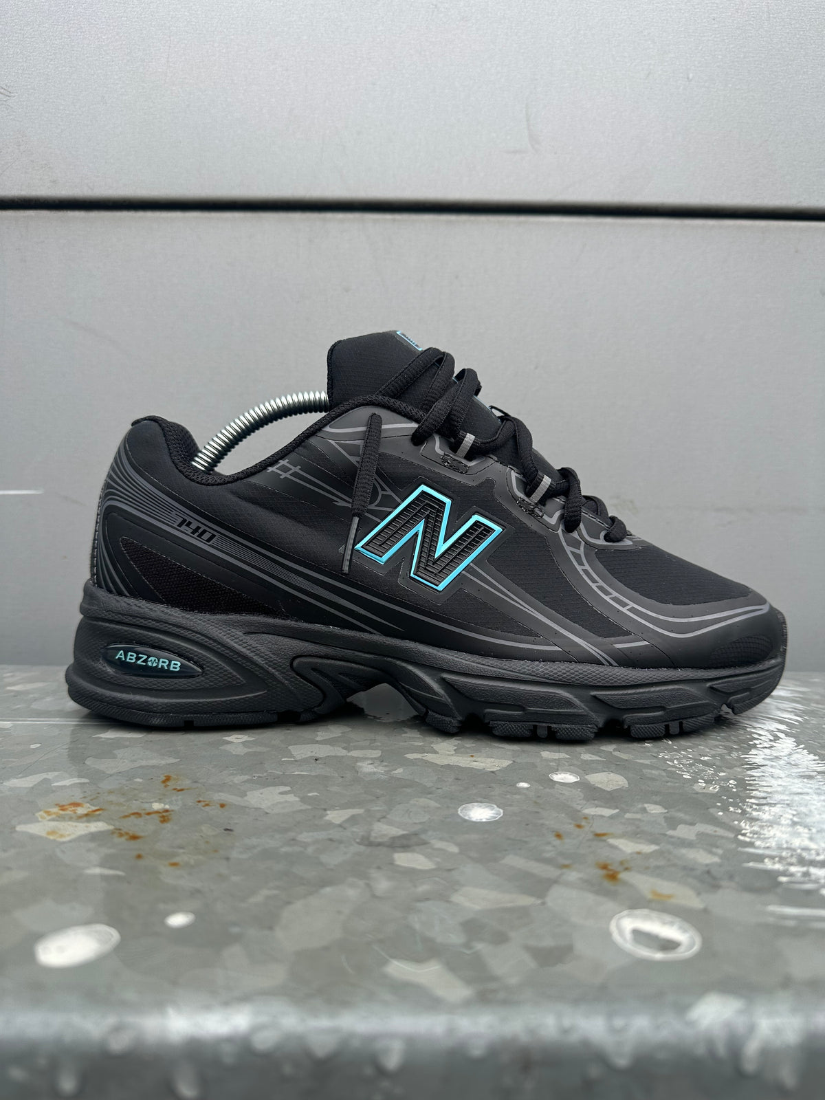 New Balance 740 Trainers ‘Black Aqua’