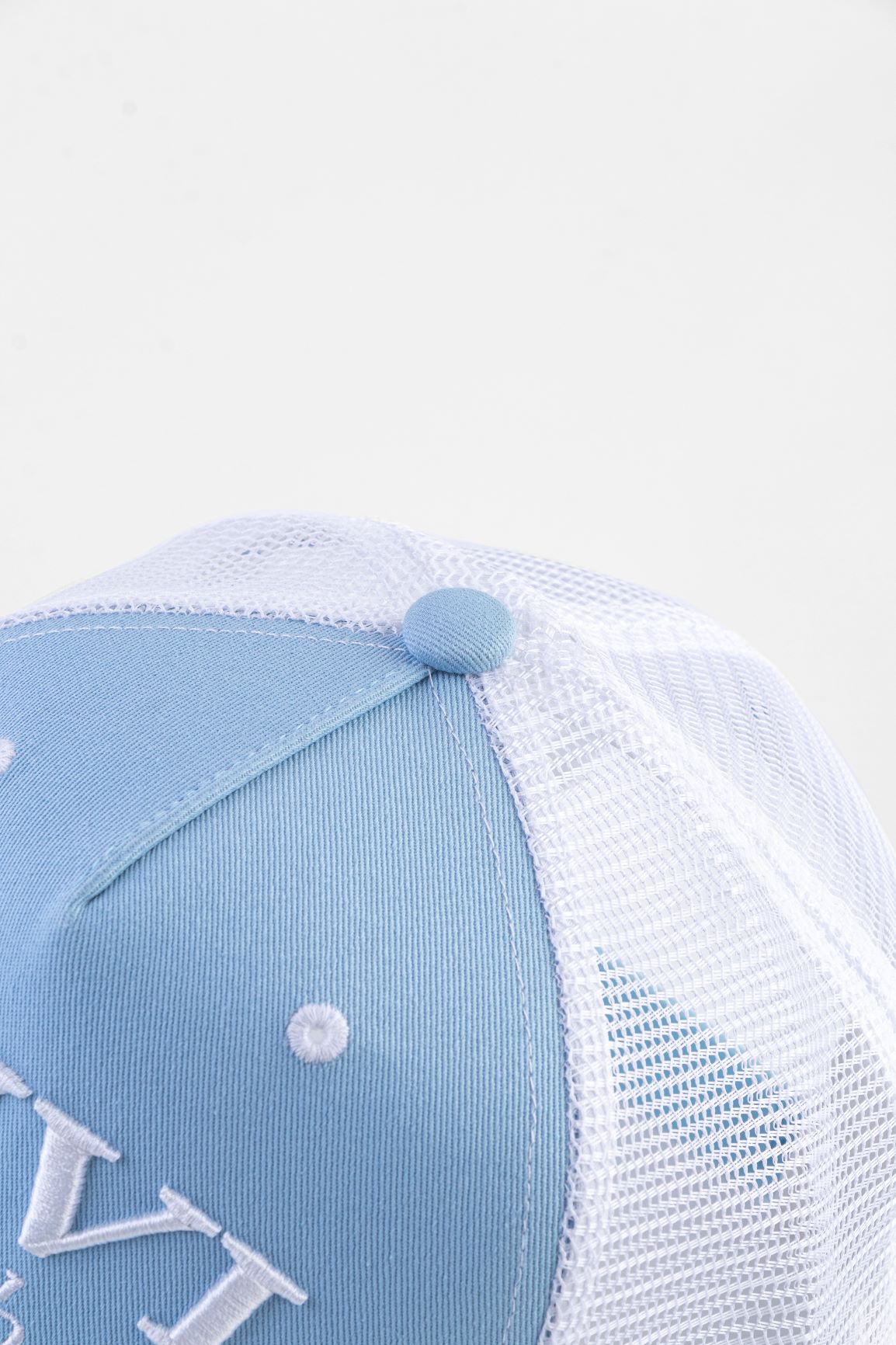 Envi-1 Club Trucker Hat ‘Baby Blue’