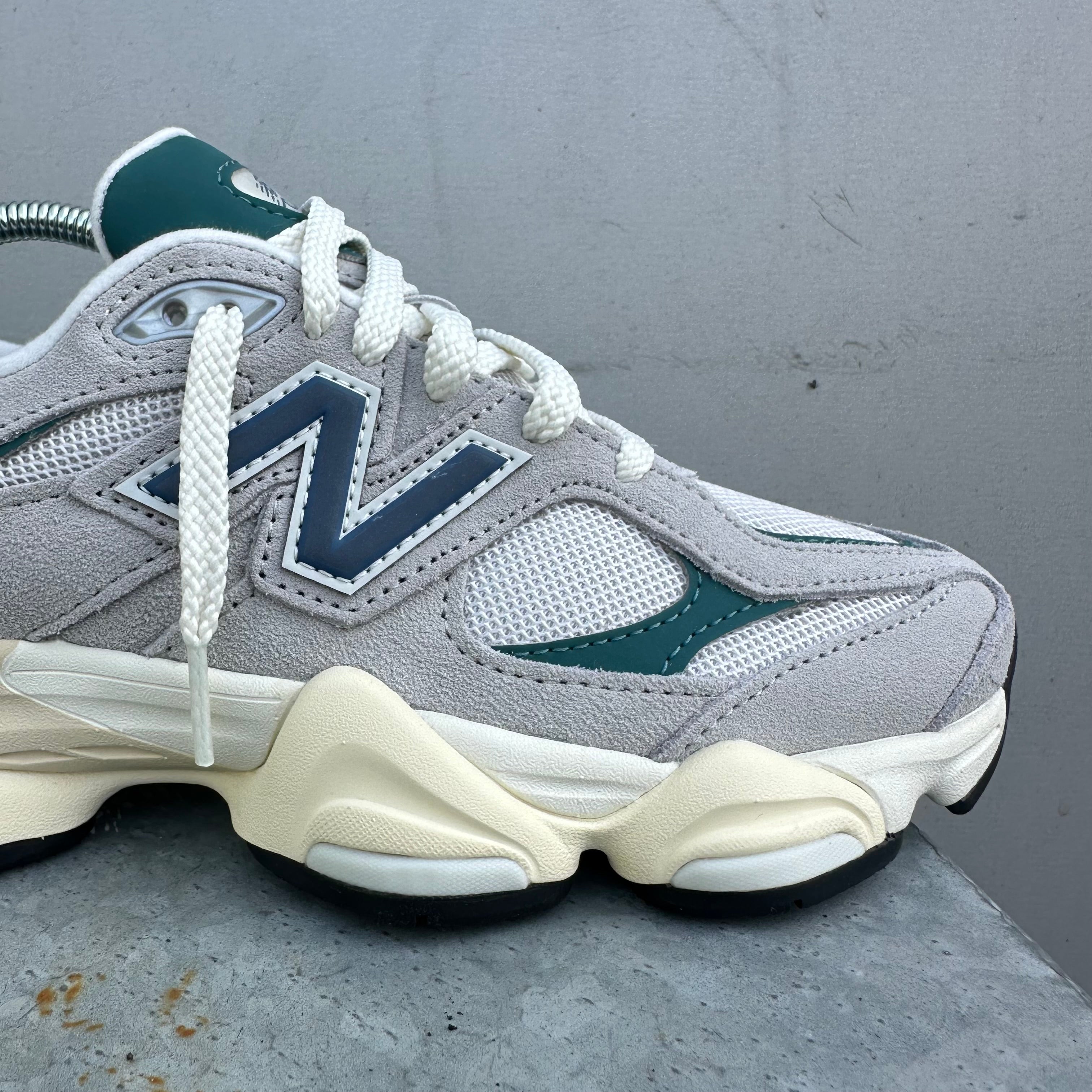 New Balance 9060 Trainers 'Grey Green' (W)