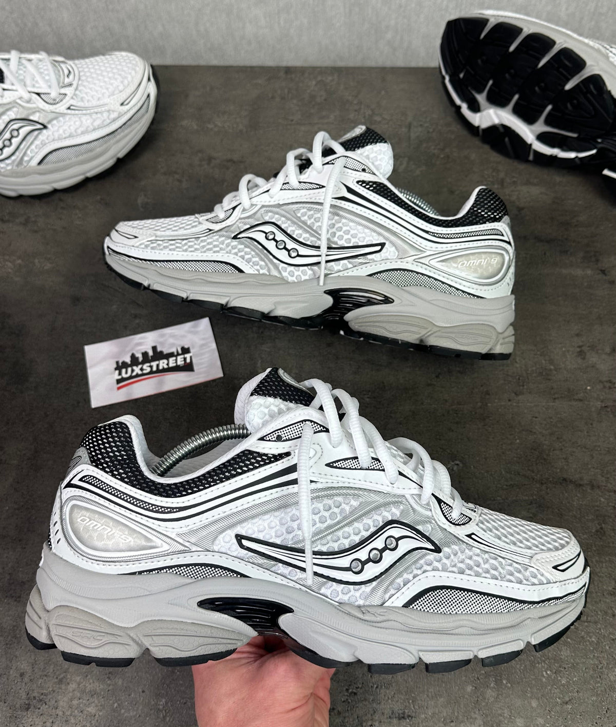 Saucony Progrid Trainers 'Grey & White'
