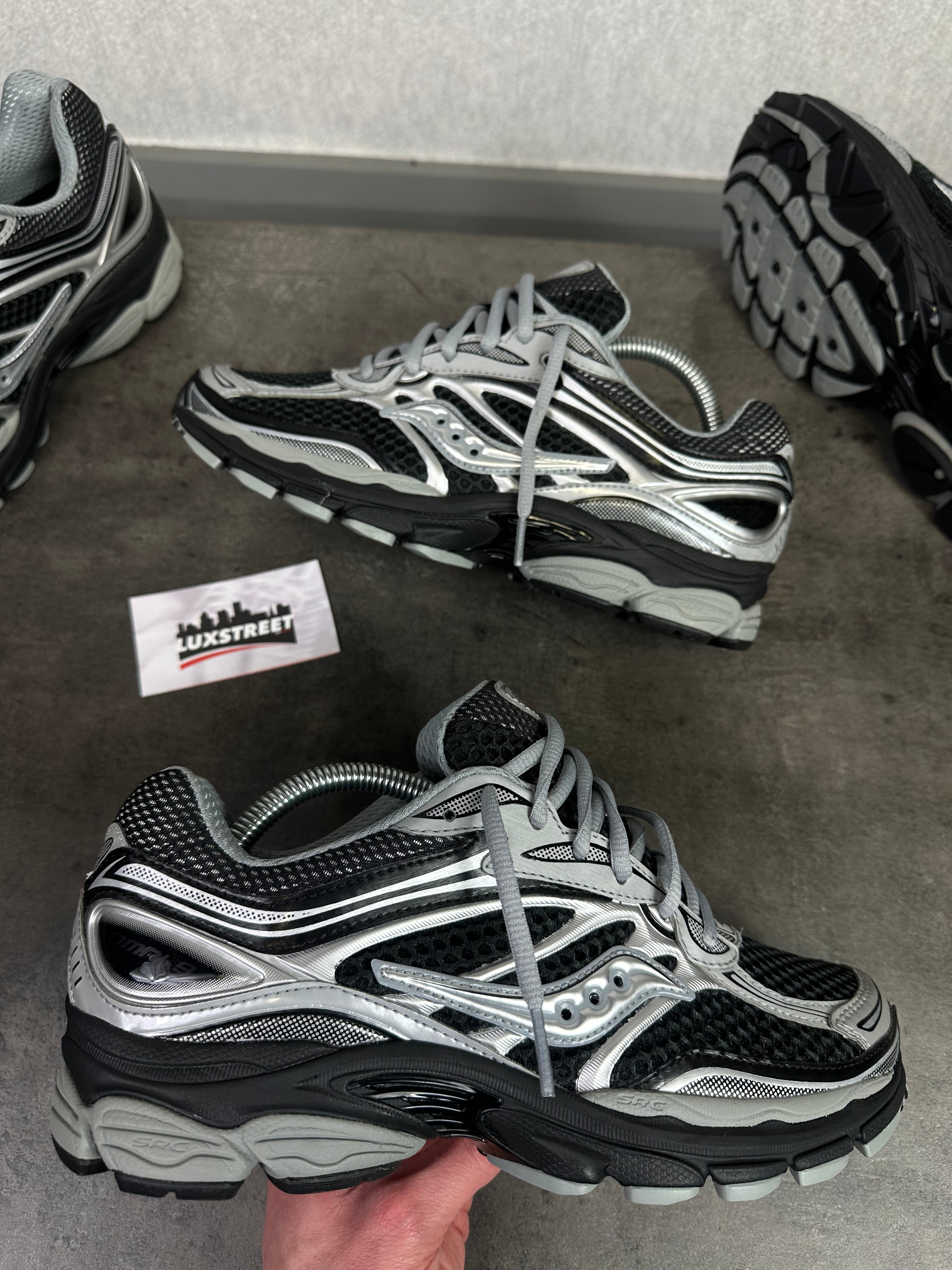 Saucony Pro Grid Trainers ’Black Grey’